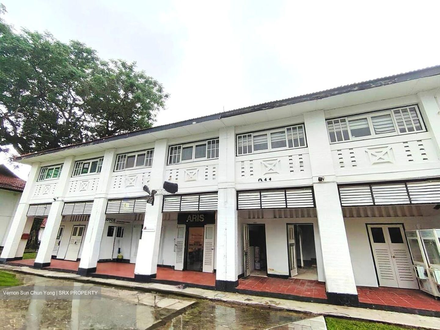 Old Birdcage Walk (D28), Office #483261401
